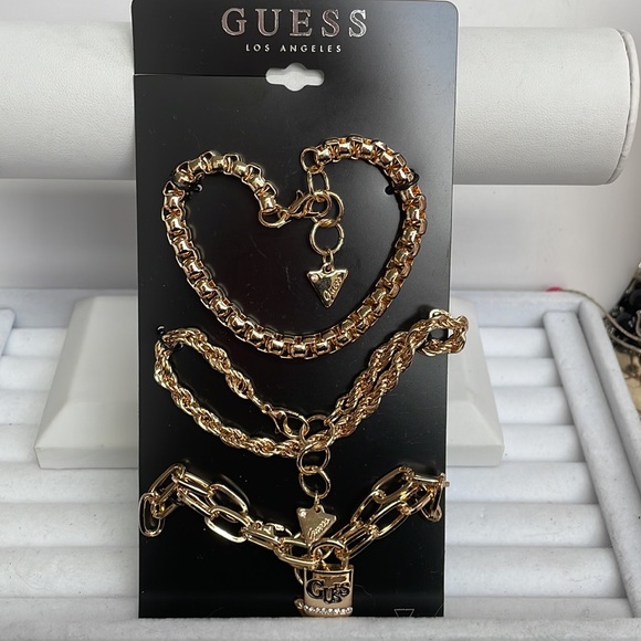 Guess Pack of 3 Gold Tone Bracelets. - Picture 6 of 6